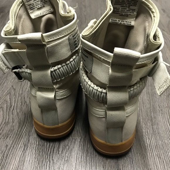 NIKE SF AF1 DUNKS (US SIZE 12 or 10MENS) - Picture 4 of 6